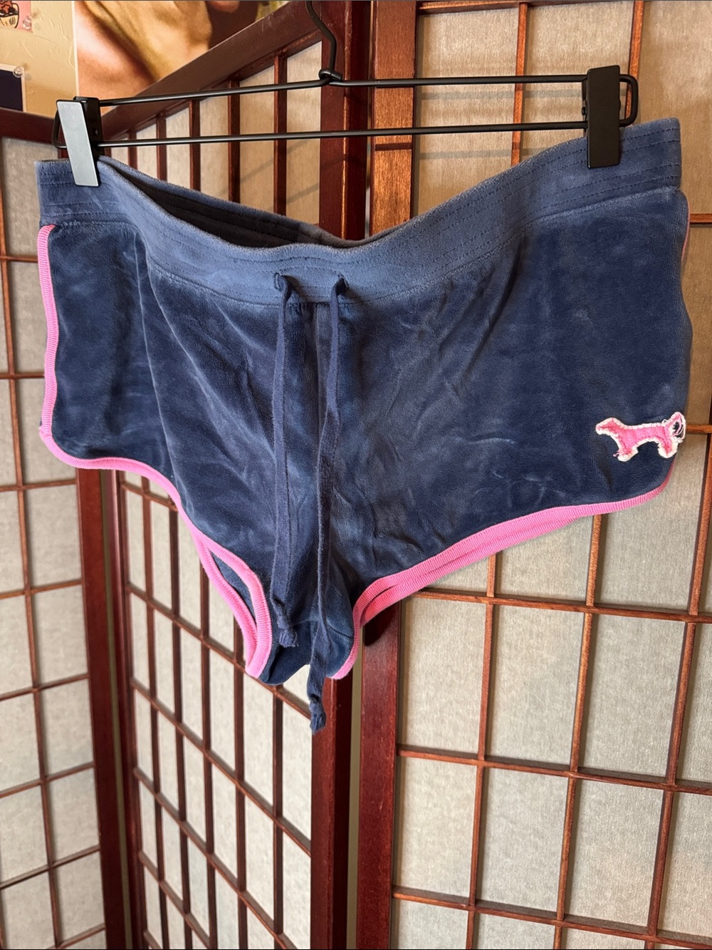 Vintage Y2K Victoria's Secret PINK Navy Velour Shorts with Pink Trim - Picture 2 of 3